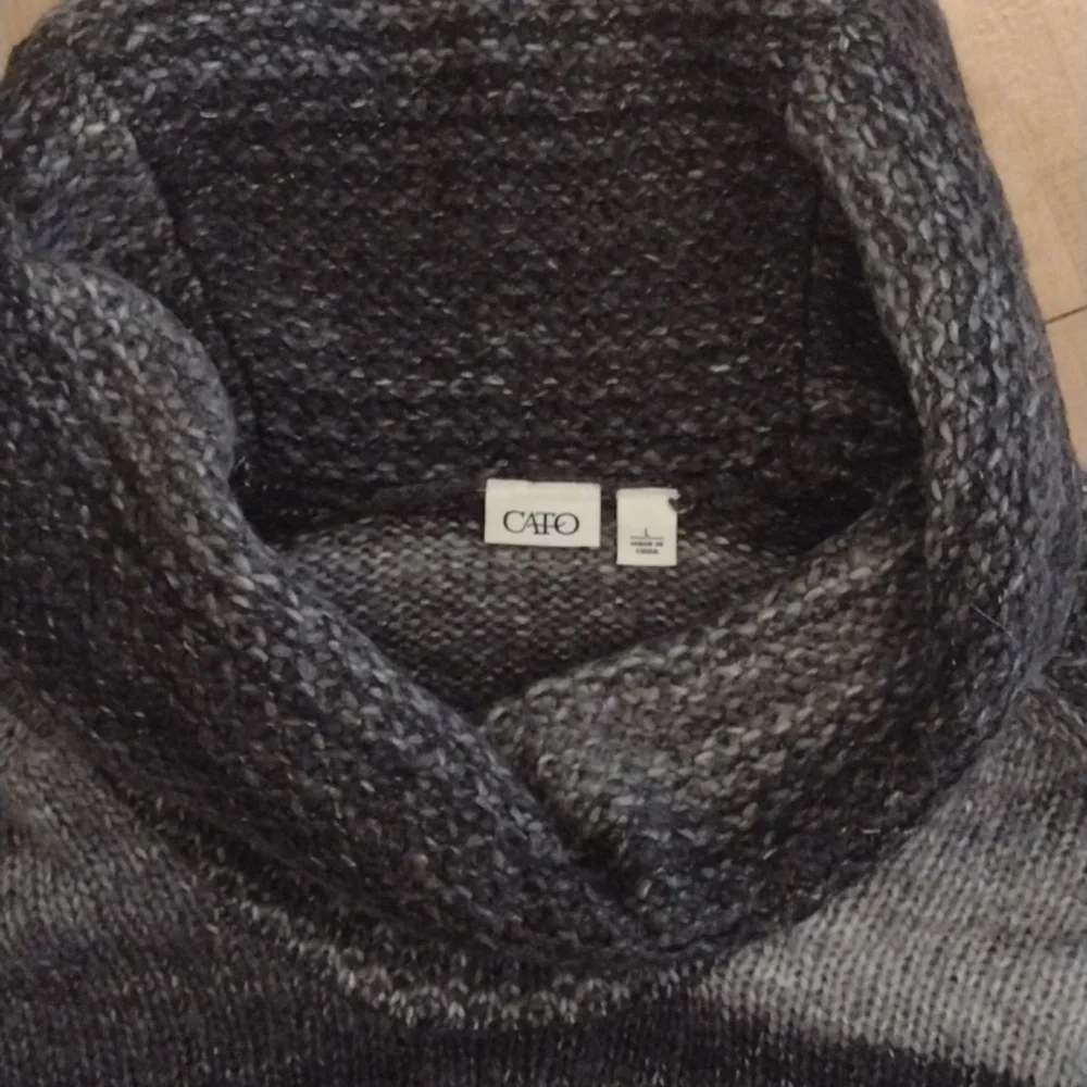 Cato Sweater - Picture 2 of 7